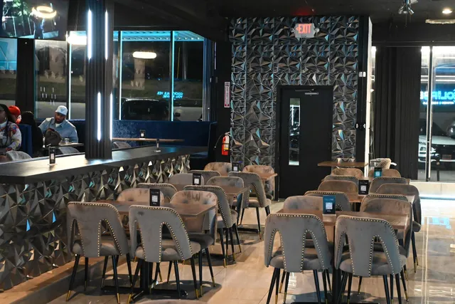 Eclipse Kitchen & Cocktails