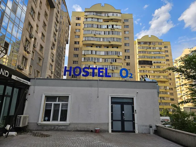 Hostel O2