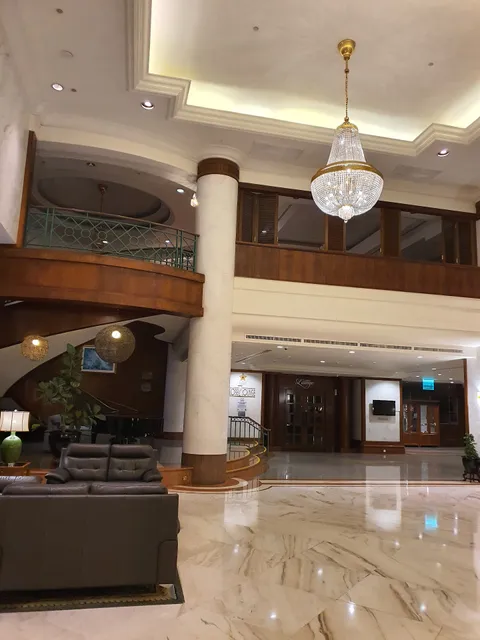 Evergreen Laurel Hotel