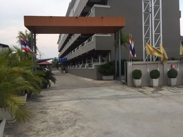 Hotel M Rojana Ayutthaya