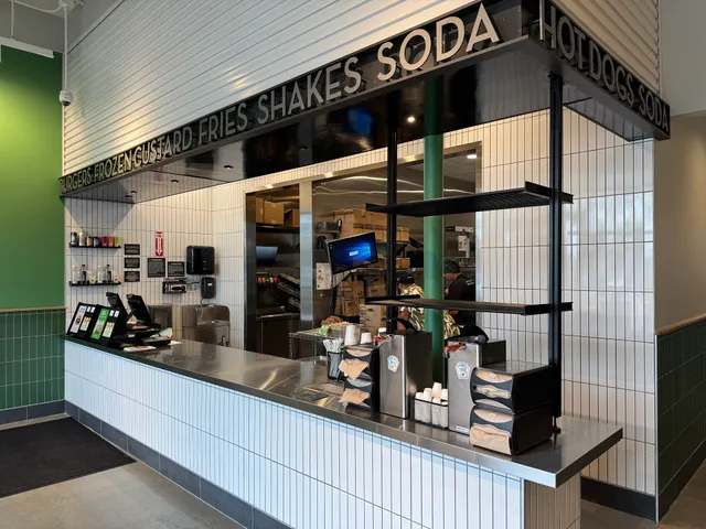 Shake Shack Tustin Market Place