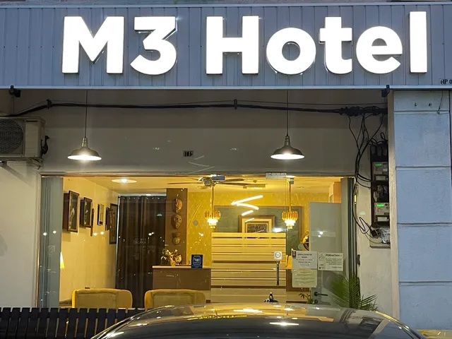 M THREE HOTEL