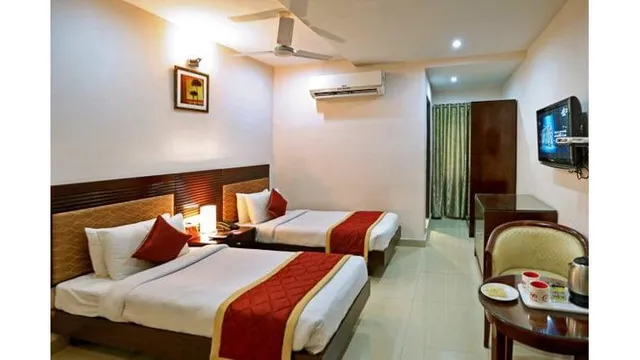 OYO Hotel Swagath Residency Near Shilparamam