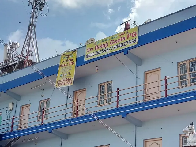 SRI BALAJI GENTS PG