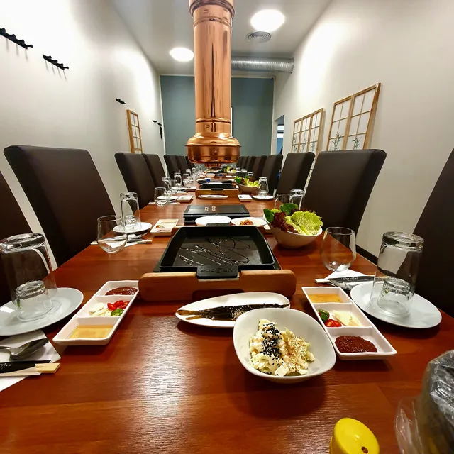 Yogi Gogi Korea grill Restaurant 요기고기 한국그릴 레스토랑