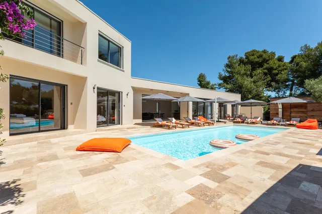 Villa Monarque :Chambres d'hôtes, de luxe, avec piscine, au cap d'Agde, proche du village naturiste, Hérault, Occitanie