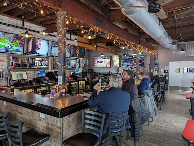 Paulie's Pub & Eatery