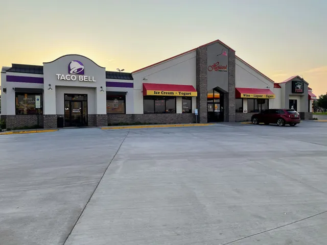 Highland Travel Plaza (Autos)