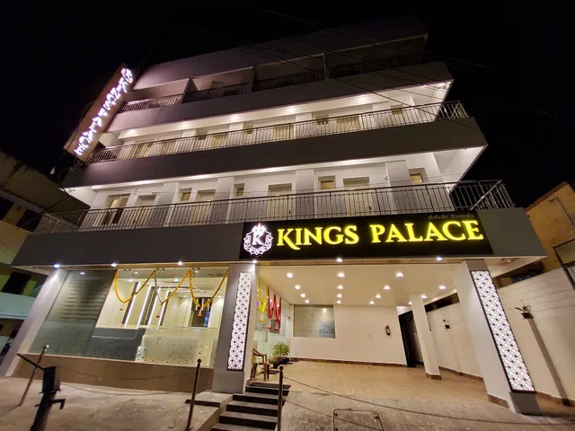 HOTEL KINGS PALACE