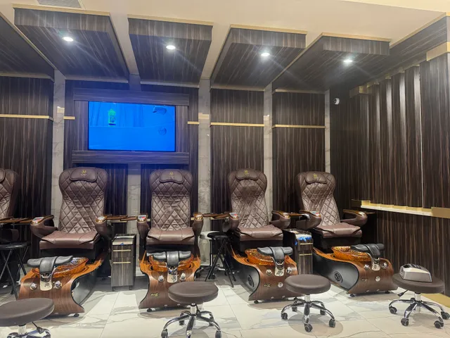 M Vince Nail Spa at Sugar House Commons