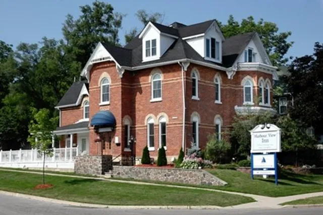 Harbour View Inn