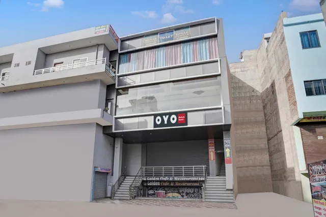 OYO 824576 Mahak Hotel