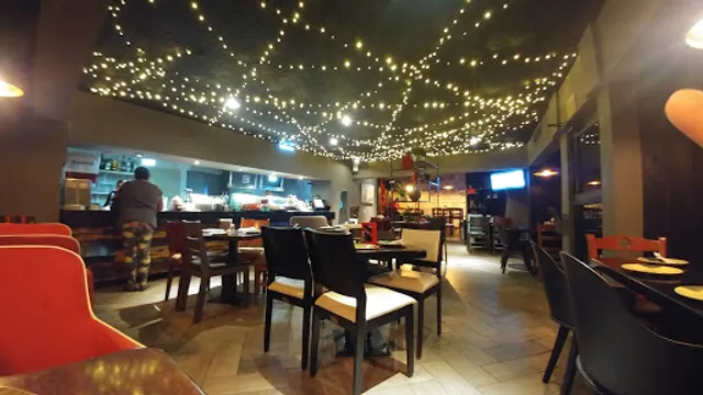 Koto sushi bar Revolución