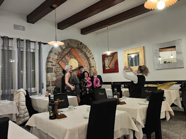 Papaya Pizzeria Restaurant