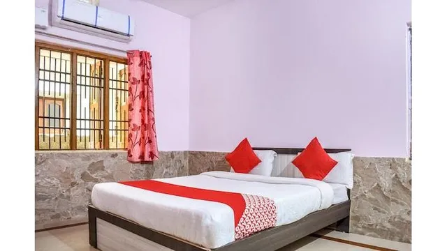 OYO 70191 Hotel Haimabati Palace