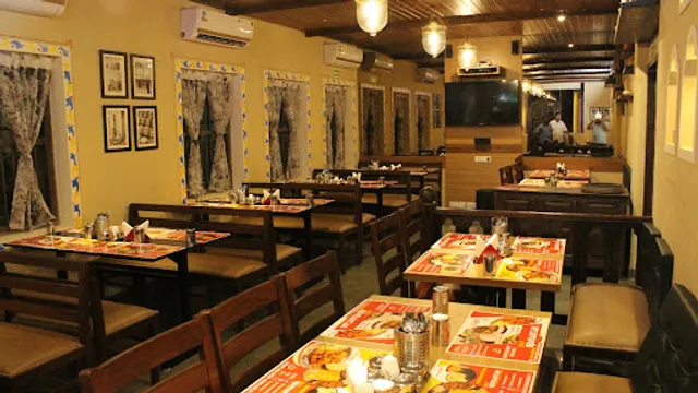 Nav Gomantak Seafood Restaurant Panchpakhadi