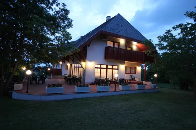 Villa Galagonya I.- II. Balatongyörök Magánszálláshely
