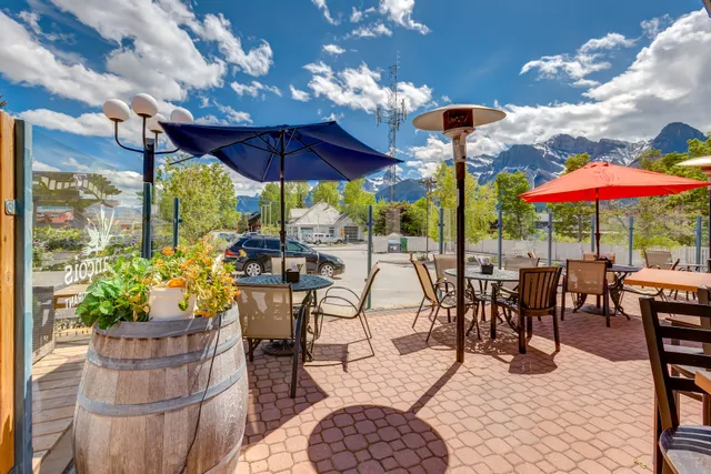 Chez Francois Restaurant and Patio