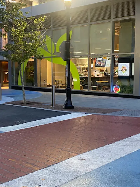 Cavany Foods: Healthy lunch & dining restaurant in Jersey City.