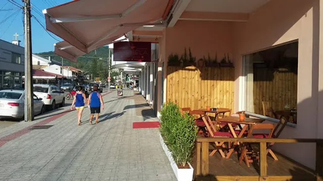 Carmela - Tea & Coffee House