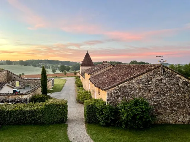 La Balie - Luxury gites with yoga studio perfect for Retreats and group holidays