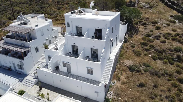 Merichas Sea View Suites