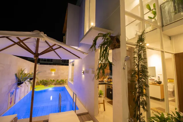 WHITE HOUSE VILLA BATU