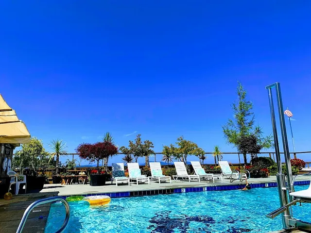 Smugglers Villa Resort