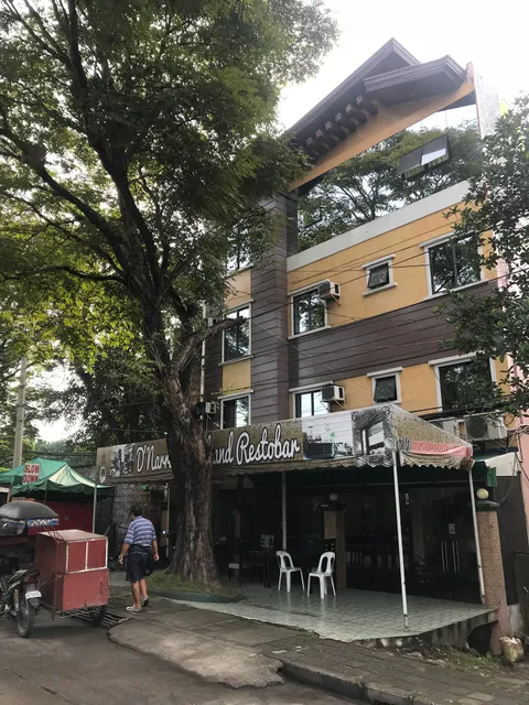 D'Narra Hotel and Restobar