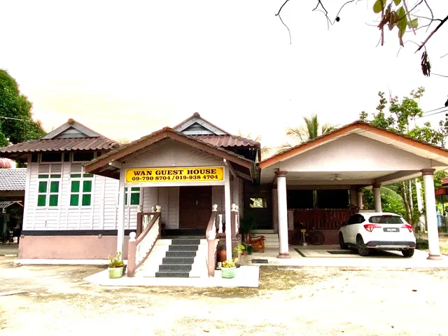 Wan Guest House D'Manak