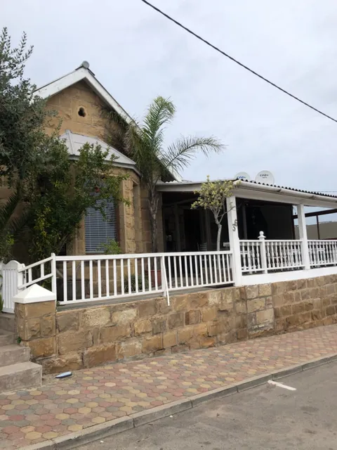 Above The Harbour - Guest House