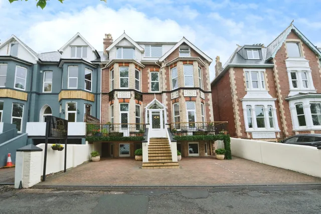 Rowcroft Lodge Guest House B&B