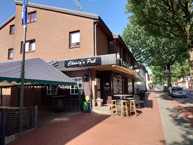 Charlys Pub