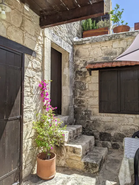 Michalis Anoyia Traditional Stonehouse