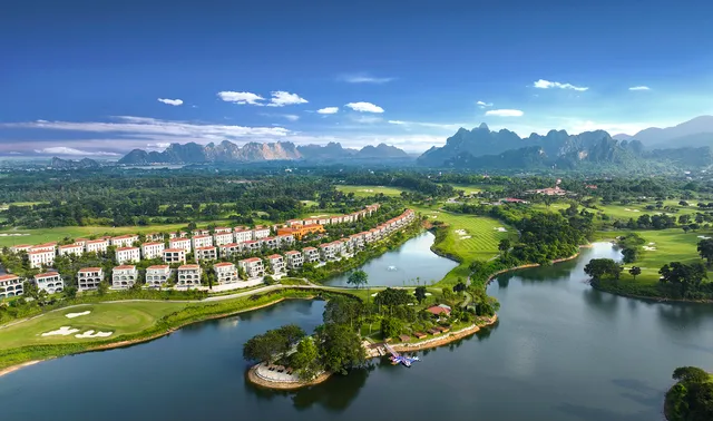 Wyndham Sky Lake Resort & Villas