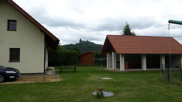 Apartmány Rovensko pod Troskami