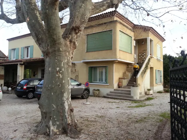 Logis Hôtel le Mas de la Roseraie