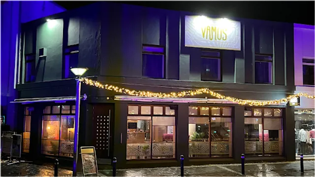 Vamos AEY - Einstök Beer Lounge