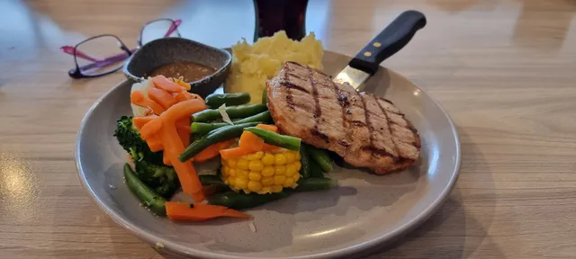 Longhorn Bar & Grill