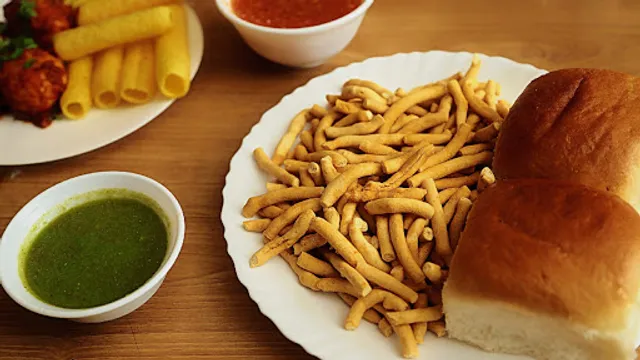 Big Bite The Food Court (Pav Gathiya)