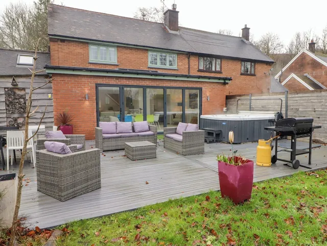 James Place @ The Brecon Beacons