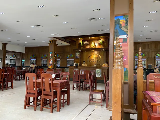 Shwe Mandalay Tea Palace