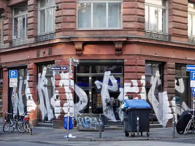 Plank Café-Bar-Studio