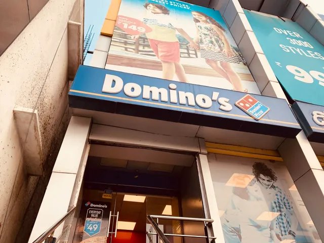 Domino's Pizza | Dadar East, Mumbai
