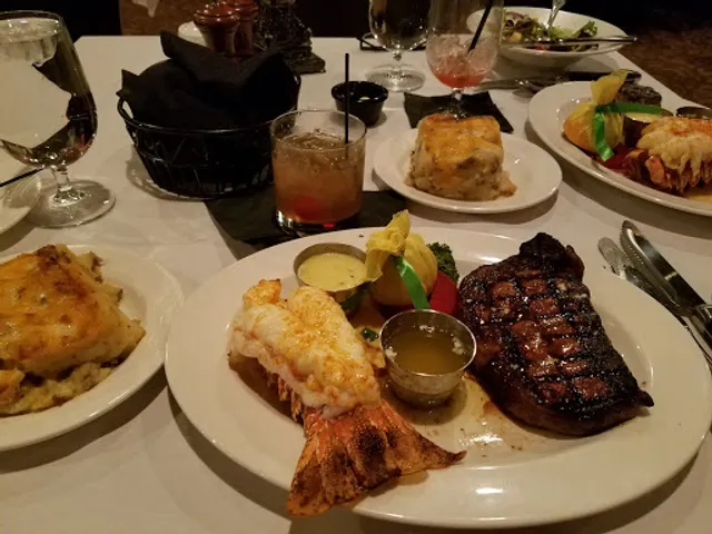 THE WONDER BAR STEAKHOUSE