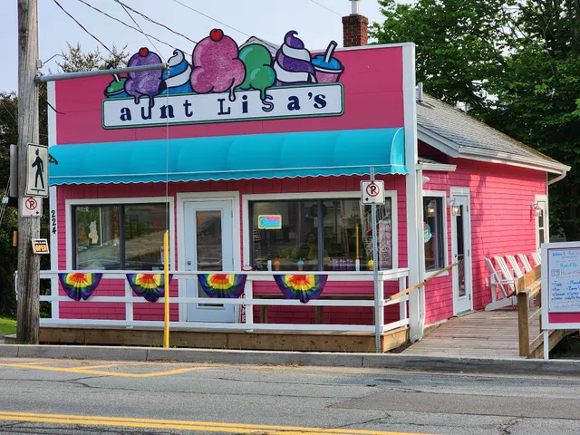 Aunt Lisa's Ice Cream Parlour