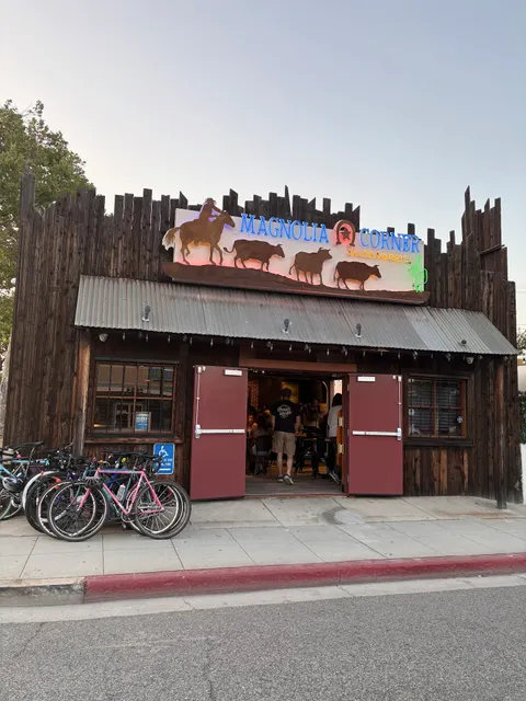 Magnolia Corner