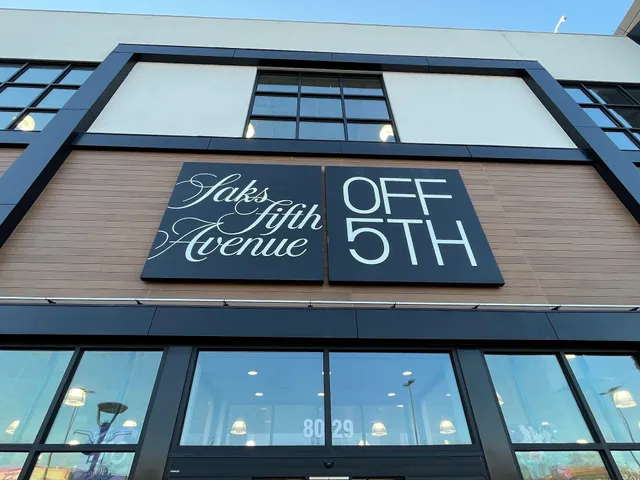 Saks OFF 5TH