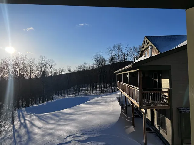 4716 Spruce Ln, Jay Peak