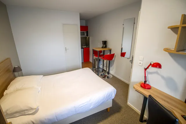 KOSY Appart'hôtels Reims - Le Champ de Mars